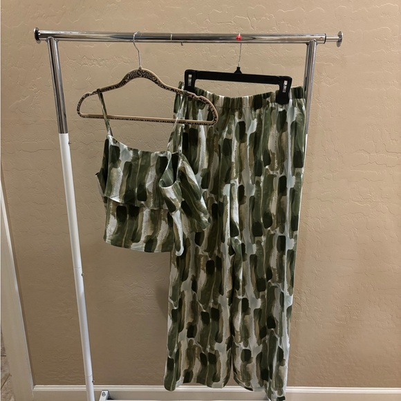 shein Pants - 2 piece palazzo pant set large